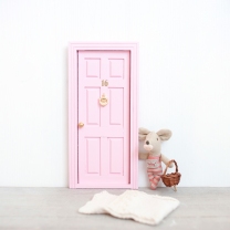 Puerta ratoncito Pérez clásica rosa